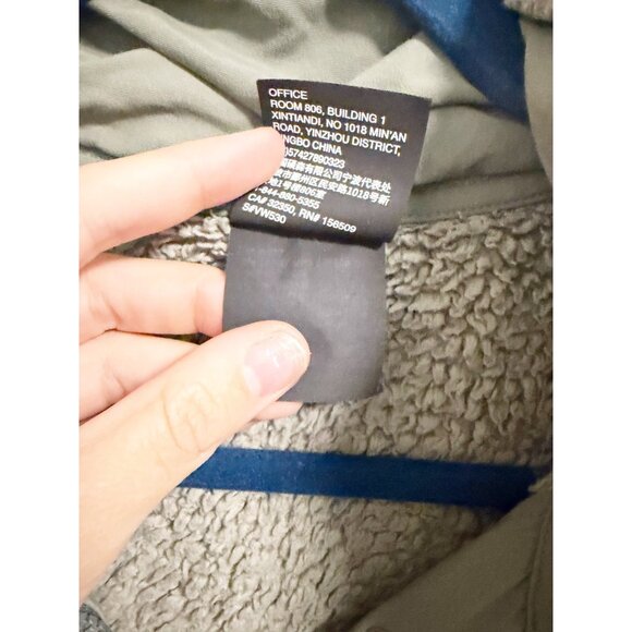 Vuori Womens Cozy Sherpa Jacket Snap Full Zip Cropped Athletic Dusty Pine Small - Picture 6 of 8